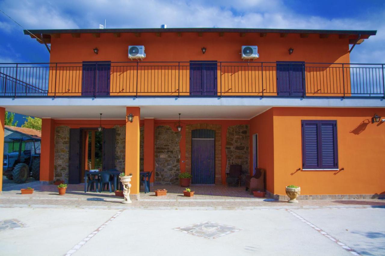 La Casa Sulla Collina Acomodação com café da manhã Altavilla Silentina Exterior foto