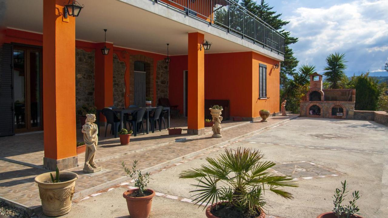La Casa Sulla Collina Acomodação com café da manhã Altavilla Silentina Exterior foto