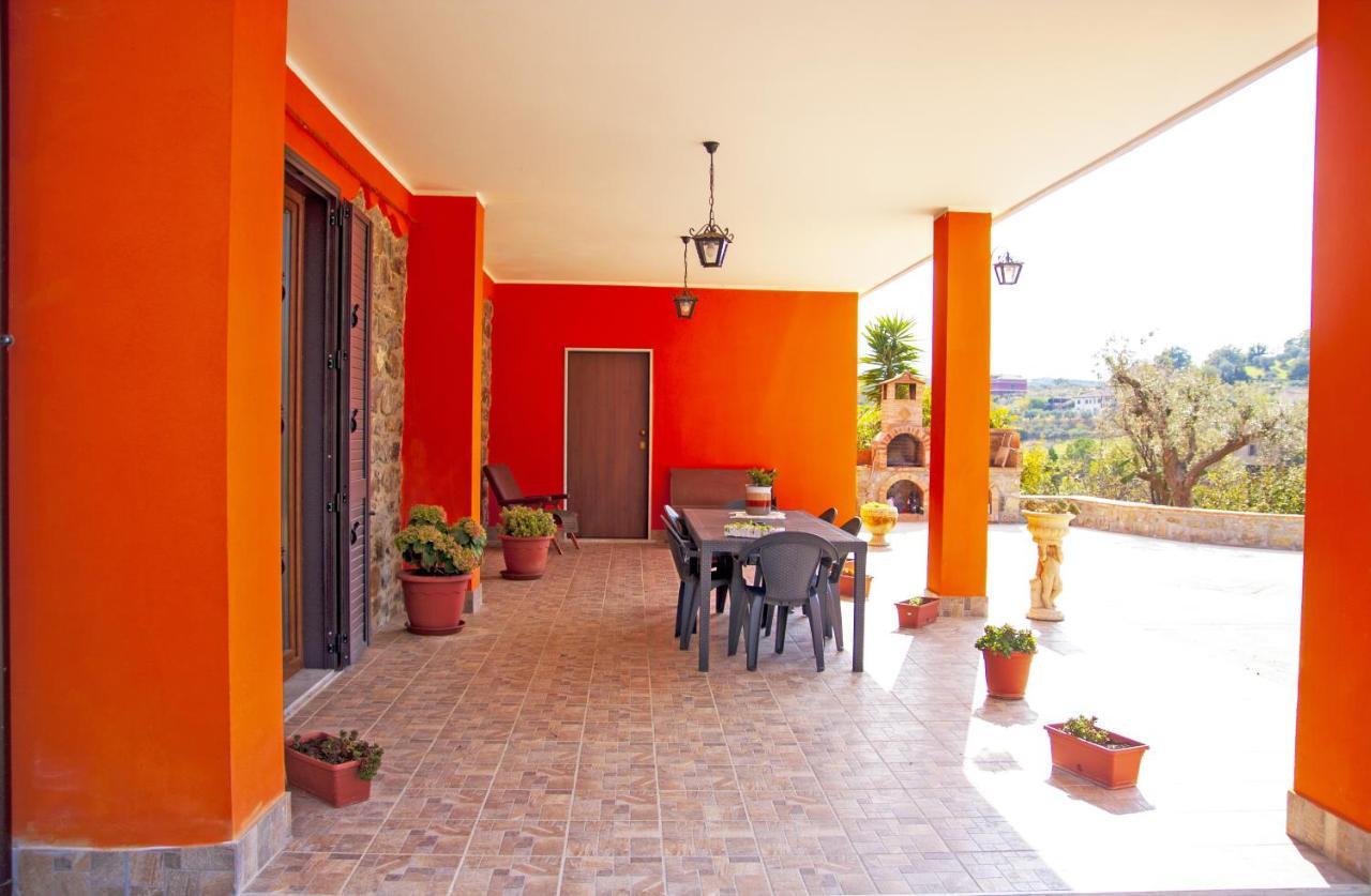 La Casa Sulla Collina Acomodação com café da manhã Altavilla Silentina Exterior foto